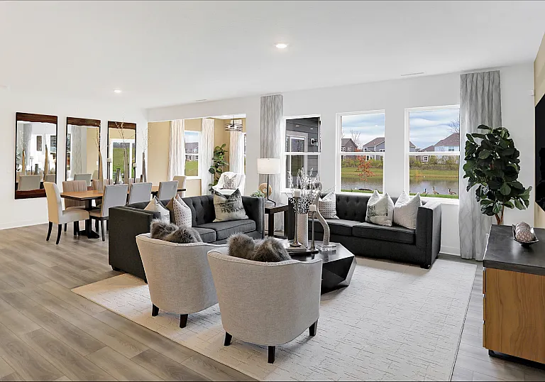 Spacious Living Room with Morning Room for additional Space