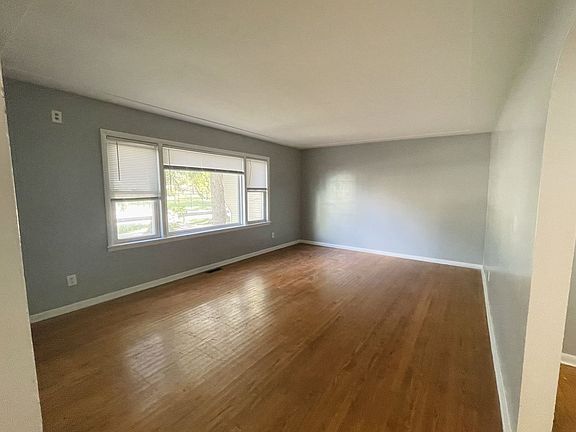 4th image of 13620 S Wentworth Ave