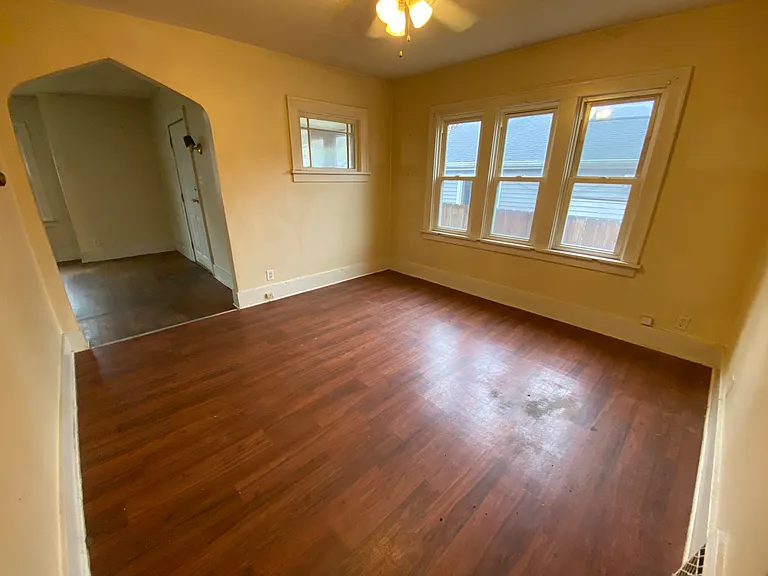1106 Roosevelt St — Photo 6