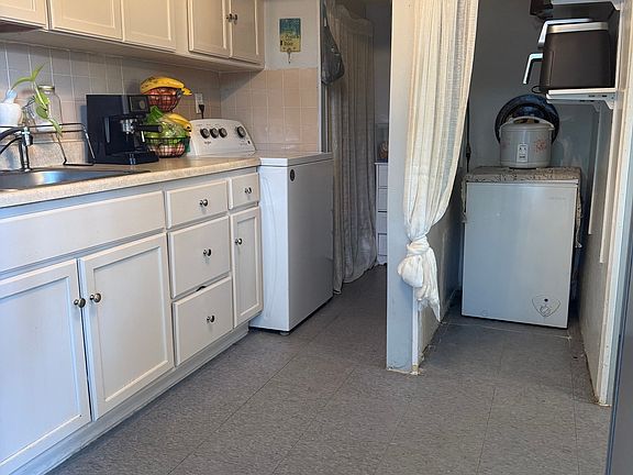 5th image of 70 Fisher Court
