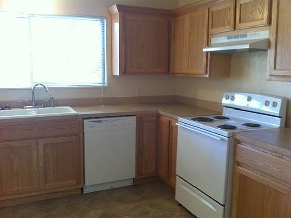 4th image of 4709 Marquette Ave NE