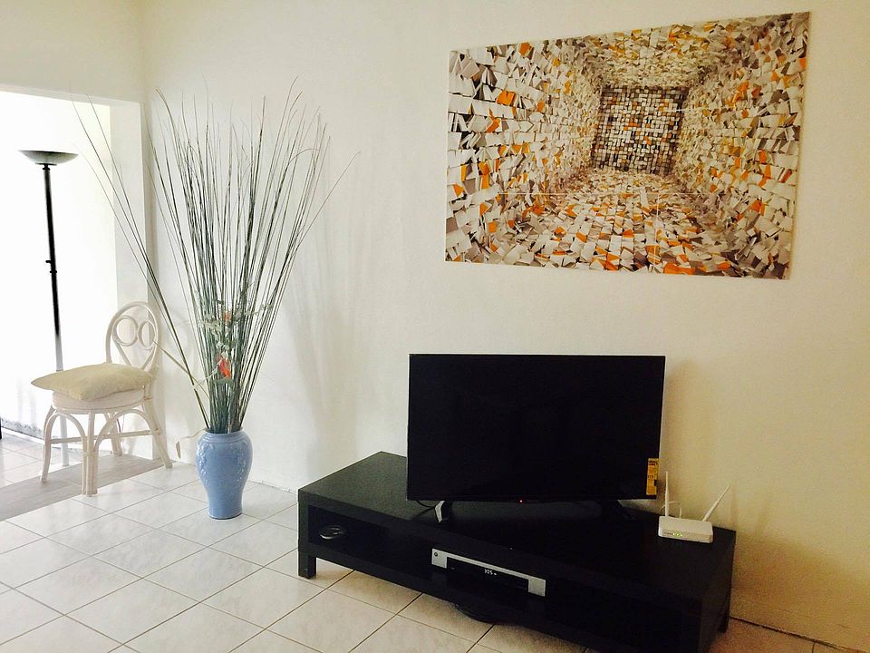 2nd image of 141 NE 10th Ave APT 19C