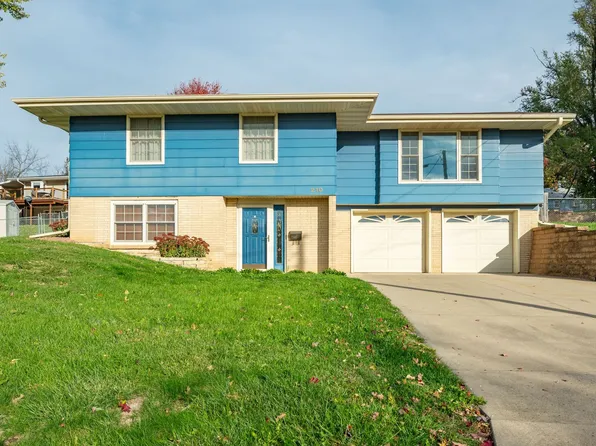 210 W 13th St S, Newton, IA 50208