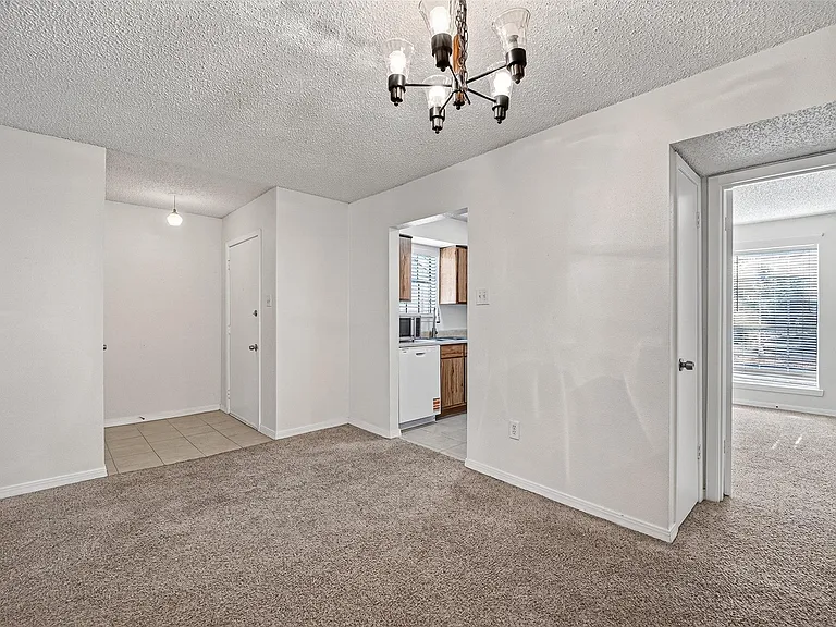 2800 Jeanetta St #406 — Photo 13
