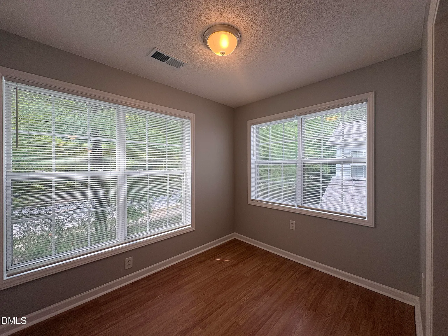 4 bed, 4.0 bath, 1650 sqft, $1,895 — Photo 3