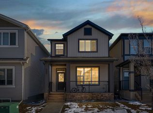 260 SW Cornerbrook Dr NE, Calgary, AB T3N2J3