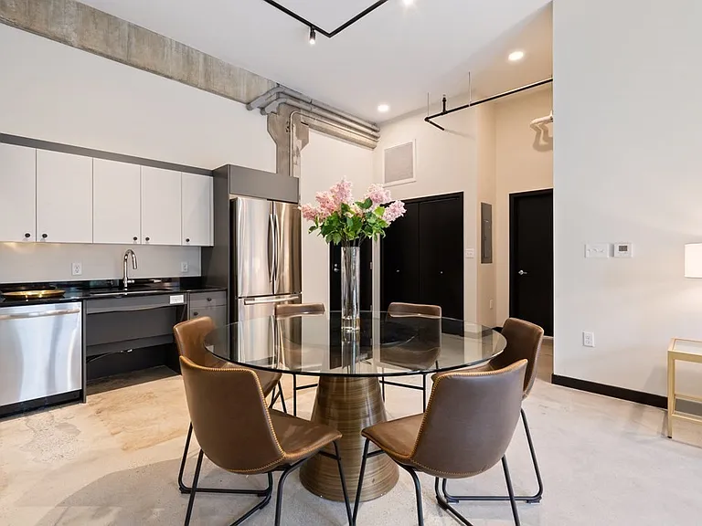 1060 Broadway #108 — Photo 5