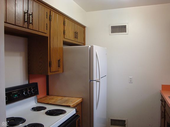 4th image of 2320 Winton Ct