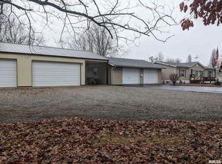 9328 Eakin Grove Rd, Benton, IL 62812