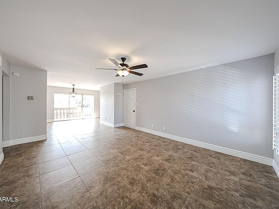 3rd image of 4950 N Miller Rd APT 212