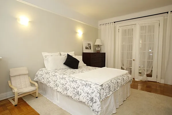 Sold by LG Fairmont Group | media 4