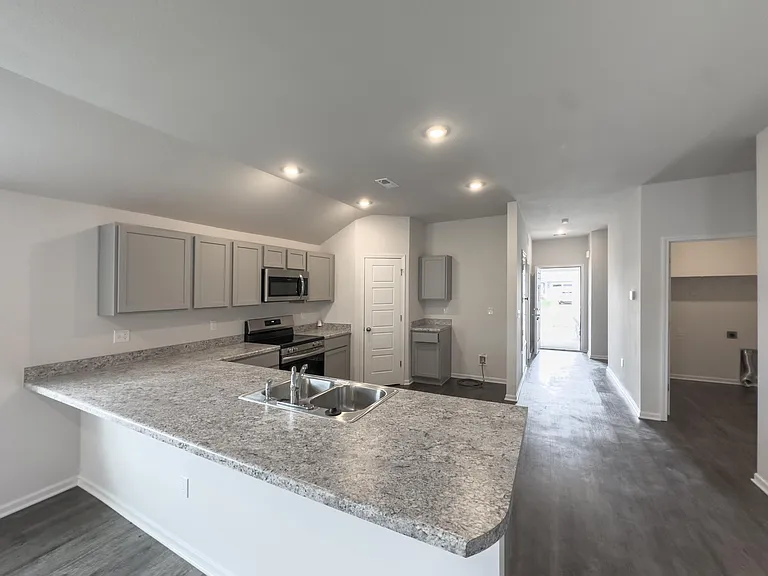 622 N Pecan St — Photo 11