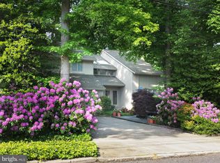 1910 Queen Anne Rd, Cherry Hill, NJ 08003