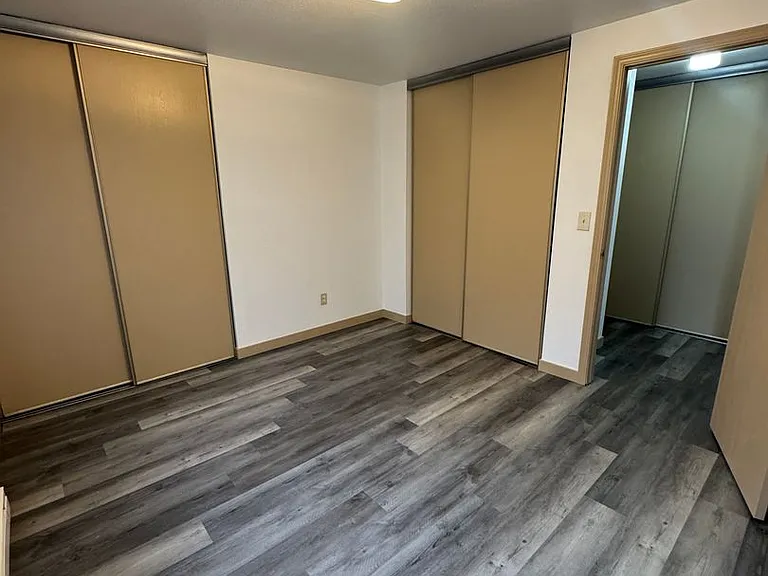 950 E Sumach St — Photo 11