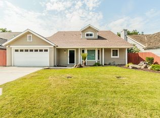2081 E Cromwell Ave, Fresno, CA