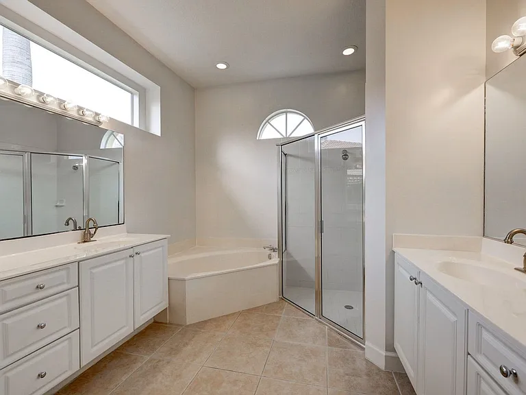 833 SW Vineland Ct — Photo 17