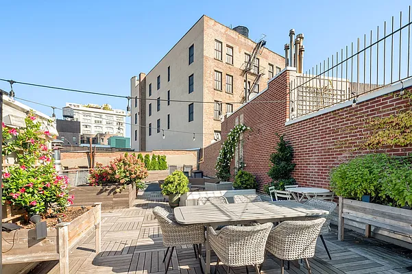 Rented by Douglas Elliman | media 38