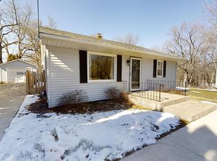 203 N Van Buren St, Newark, IL 60541