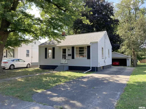 790 Arnold St, Galesburg, IL 61401
