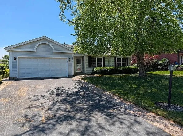 3501 Portsmouth Dr, Zion, IL 60099