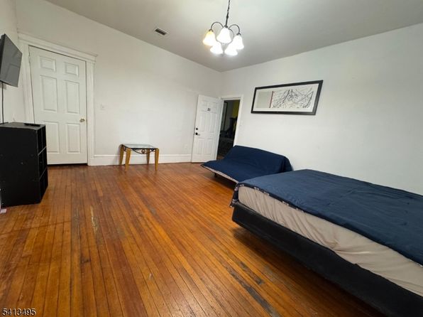 209 Mount Prospect Ave #21