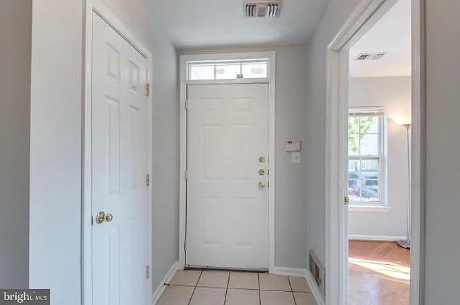 21800 Dragons Green Sq — Photo 15