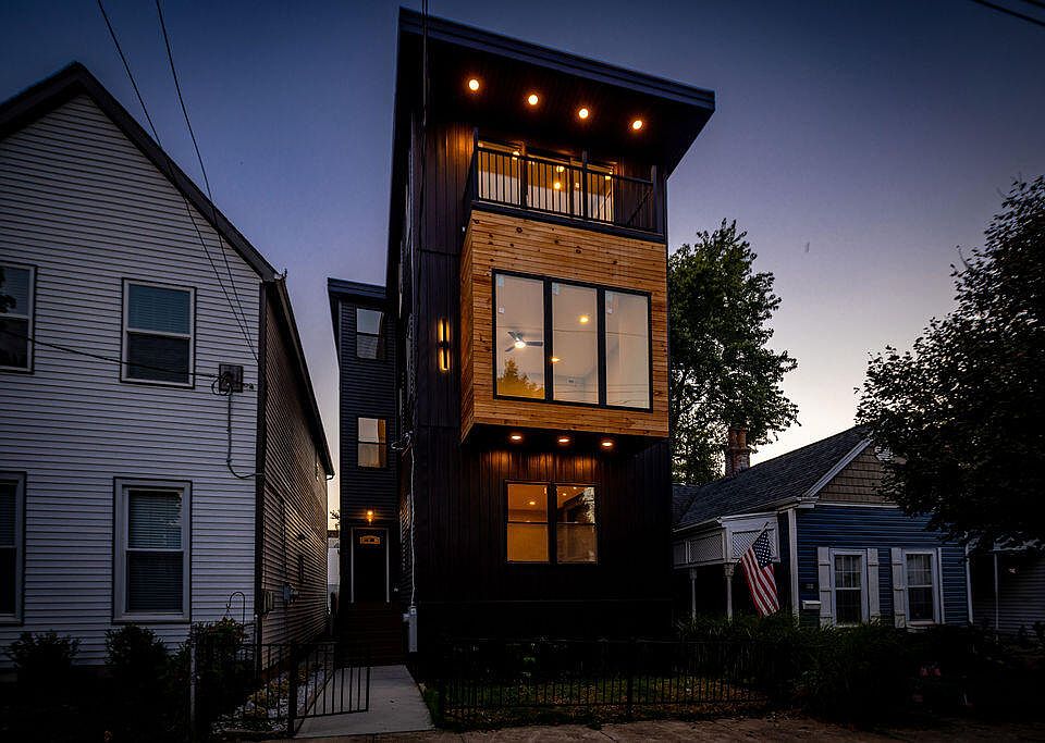 1st image of 112 Ward Ave