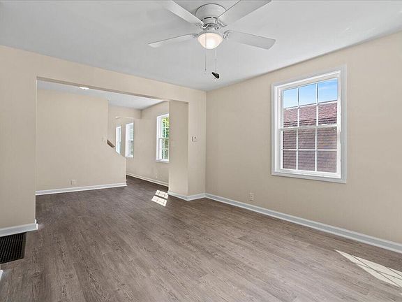 5th image of 111-113 Adair St