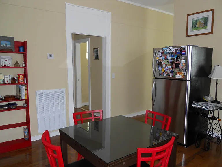 Kitchen/dining area.