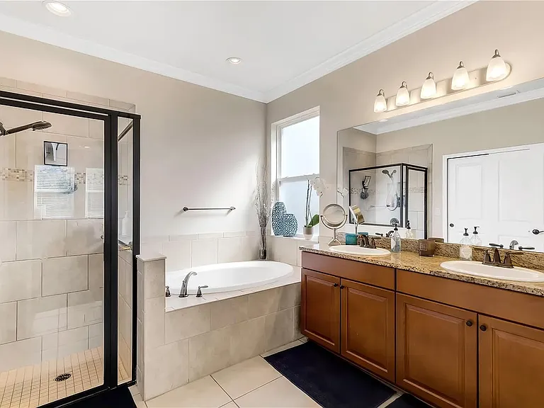6015 Oak Mill Ter #1 — Photo 37