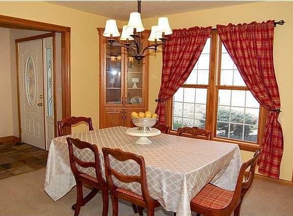 3rd image of 126 Inglenook Dr