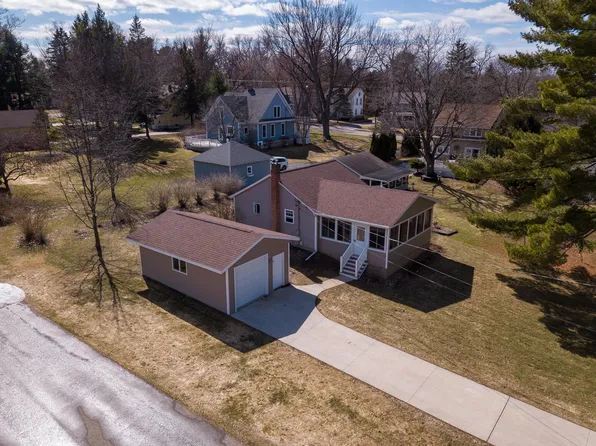 531 Ruth St, Green Lake, WI 54941