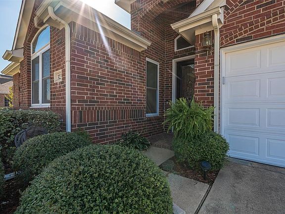 3rd image of 323 E Sandra Ln