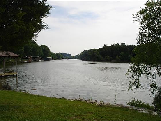 1st image of Lake View Cove Dr