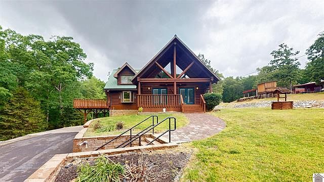 1st image of 88 Lynnhurst Dr