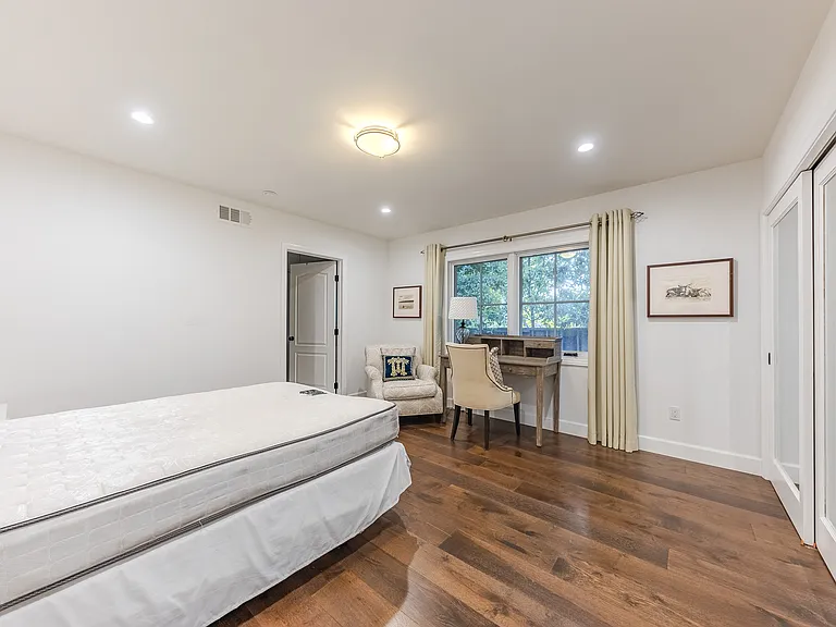 325 W Bellevue Dr — Photo 28