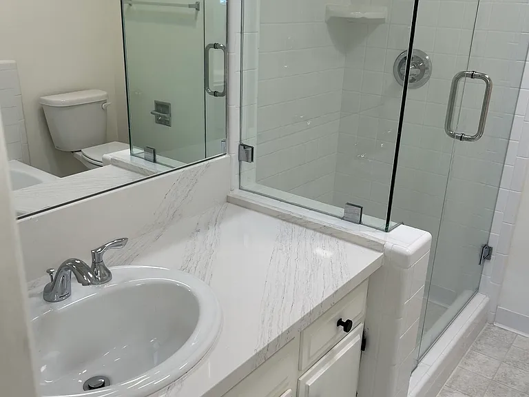 347 N Oakhurst Dr #5 — Photo 5