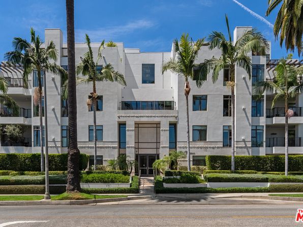 447 N Doheny Dr APT 302