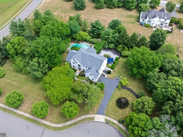 9 Hanover Court, Montgomery Twp., NJ 08558