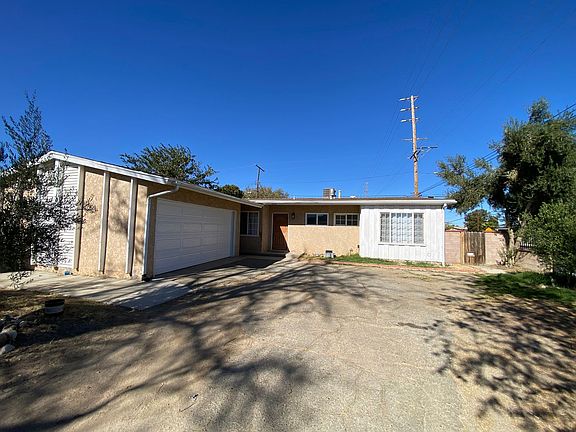 2nd image of 1003 W Avenue J14