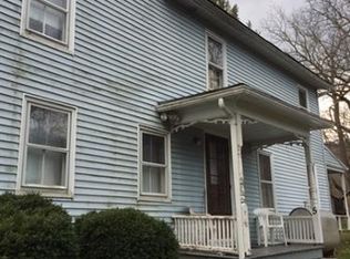 5 Cole Rd, Stewartsville, NJ 08886