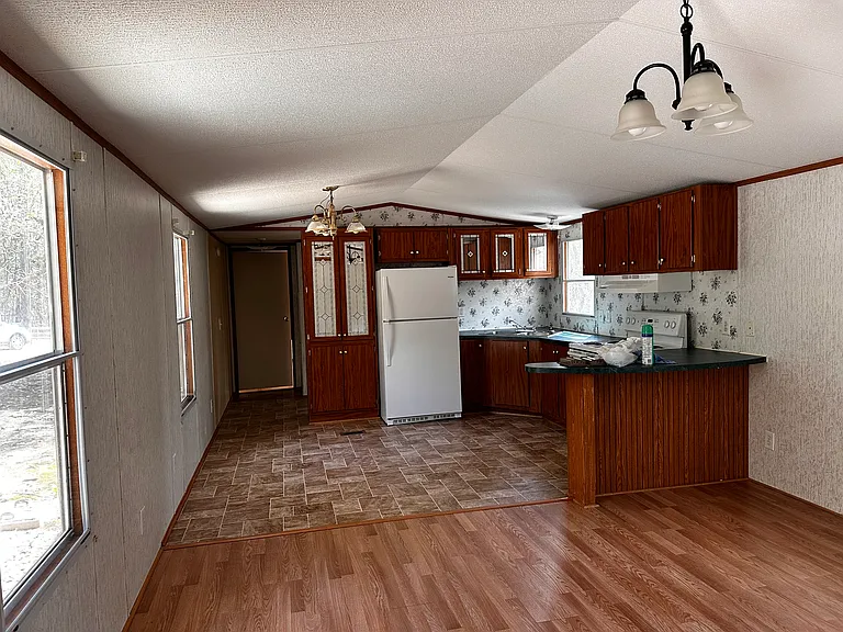 8608 Quail Creek Dr — Photo 3
