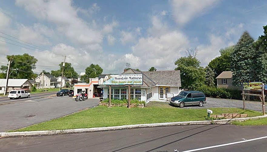 1st image of 583 Moorestown Dr