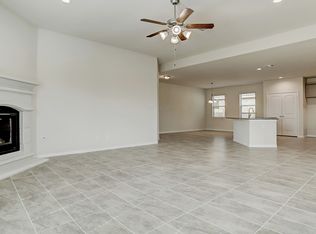 142 Covington Ct, Tomball, TX 77375