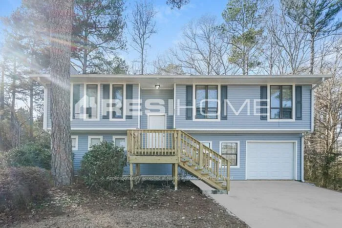 6251 Willowbrook Dr — Photo 1