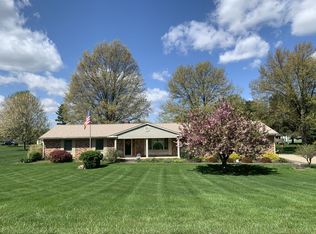 303 Orchard View Dr NE, Lancaster, OH 43130