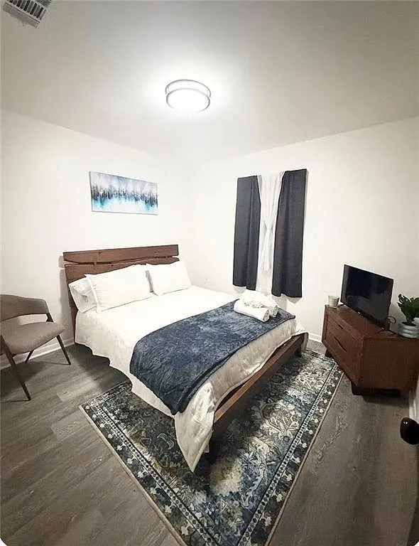3 bed, 2.0 bath, 1040 sqft, $1,995 — Photo 4