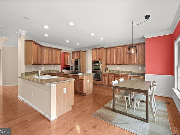 3rd image of 2153 Grant Farm Ct
