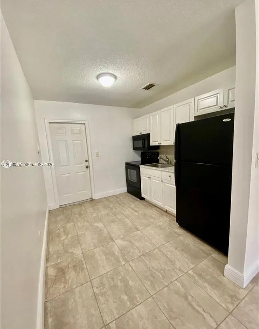 Carver Ranches — Photo 1