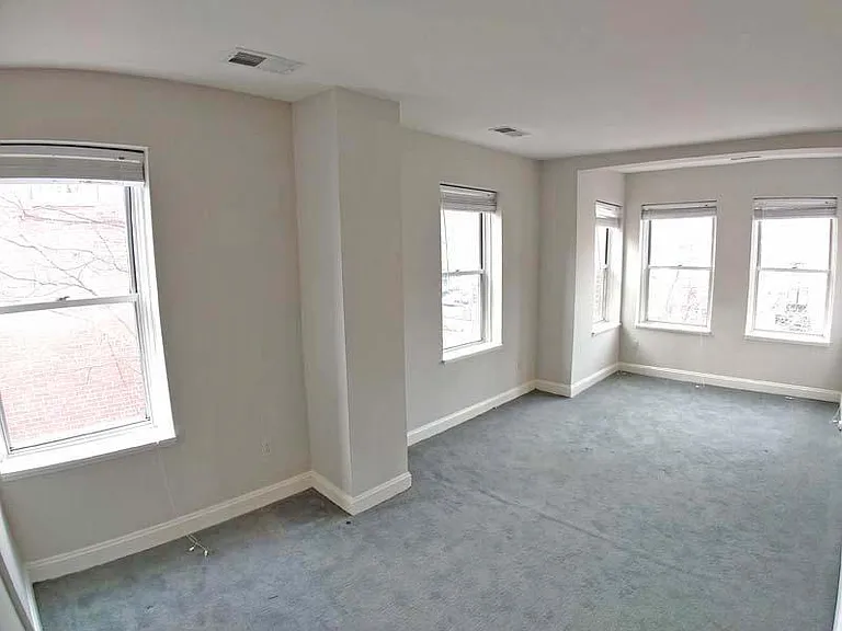 711 G St NE #2 — Photo 13